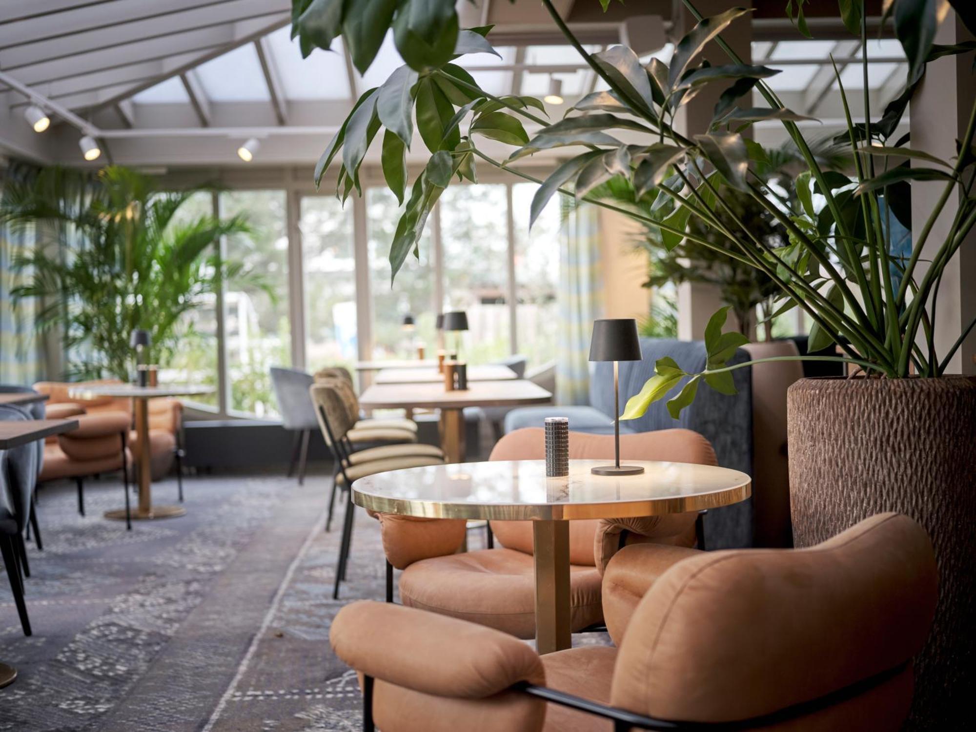 Carlton Oasis Hotel Spijkenisse Exterior photo